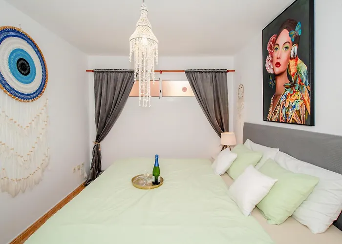 Angel Wings Ocean View Apartment *